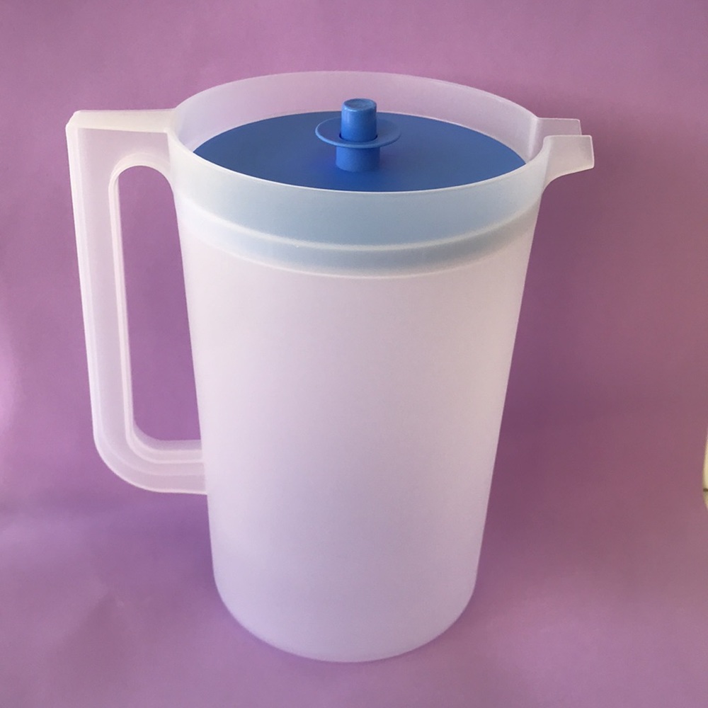 Tupperware Jumbo Jug 4 Liter  blue Lid